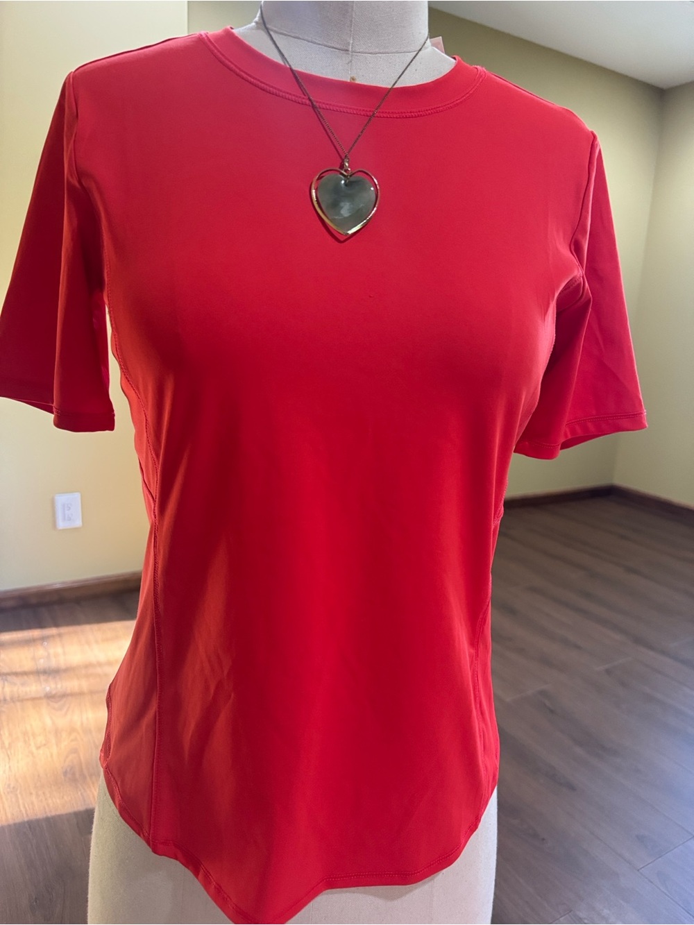 T.J.Maxx Red Short Sleeve Crewneck Tee